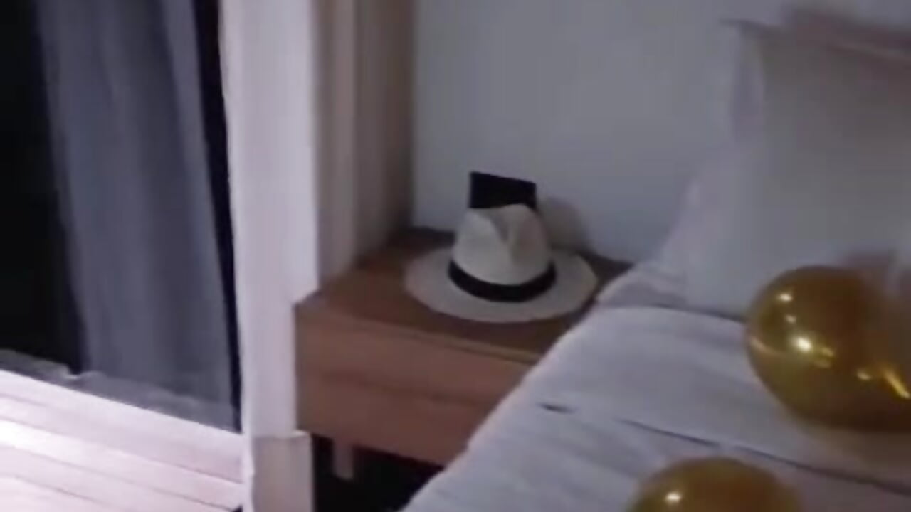 Navidad 🎄 - video by Caro0997 cam model