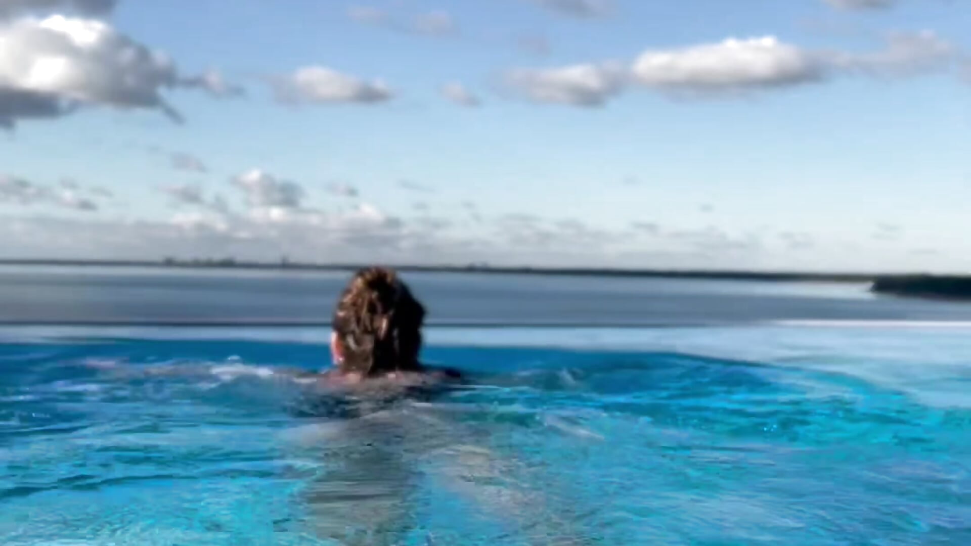 Share this beautiful moment with me - video di BethSun modella di cam