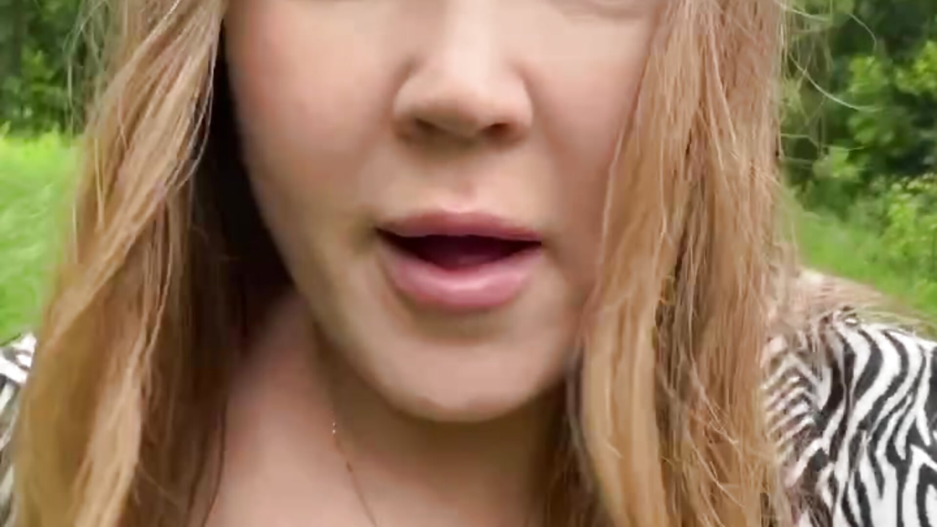 💦today I got caught in the rain while walking 💦 - video di BethSun modella di cam