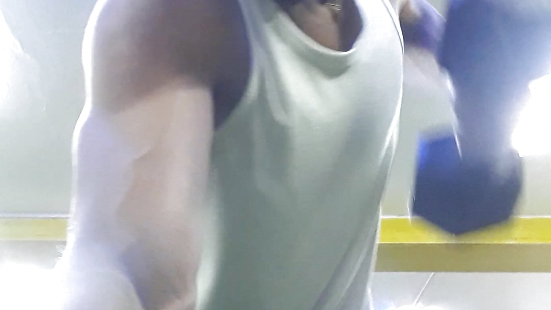 Ejercitando el cuerpo - vidéo du modèle de showcams Sambo23hot