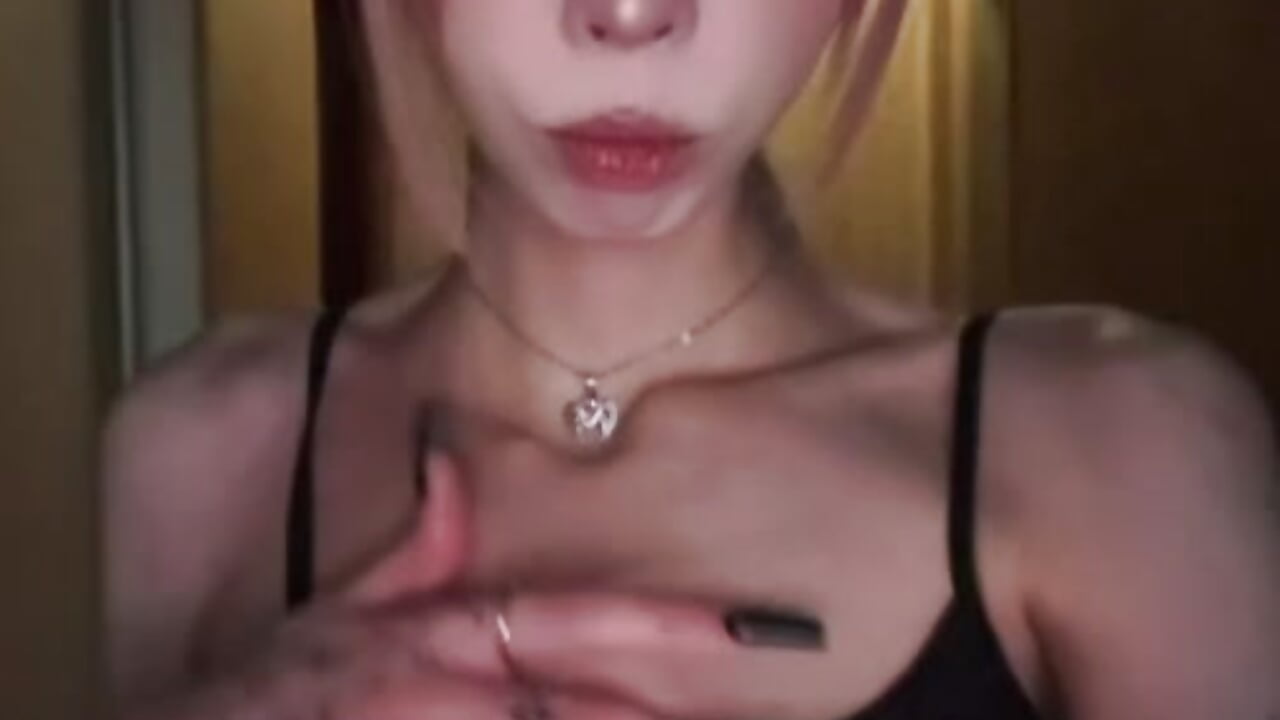 sexy (｡•̀ᴗ-)✧ - video by Evelyn_Neal cam model