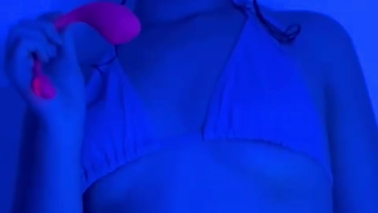 Look what I have for you - video by Kitty_Anne cam model