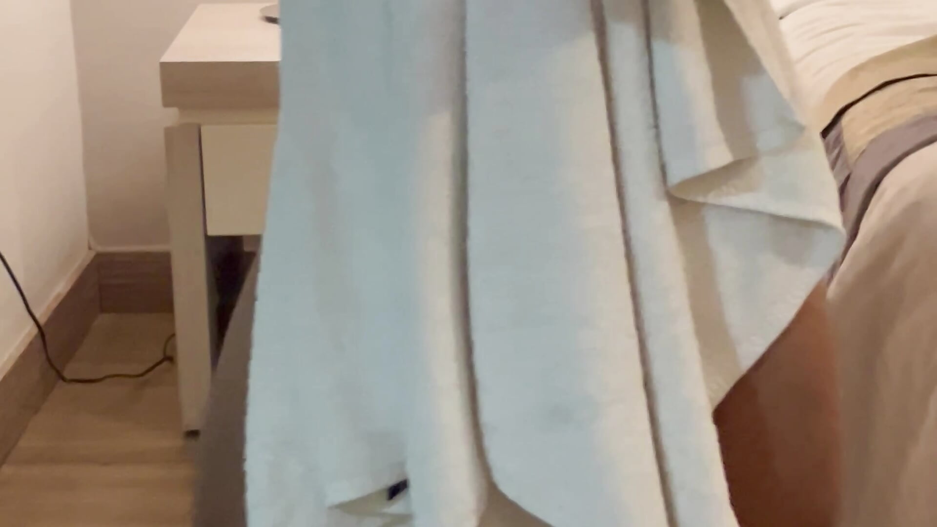 Towel dance - video by JJ20Z cam model