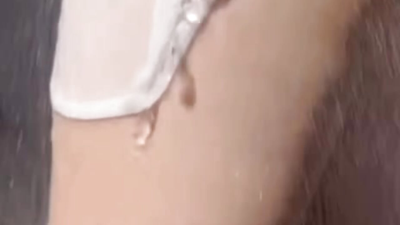 water+my feet :p - video by kaori_mi cam model