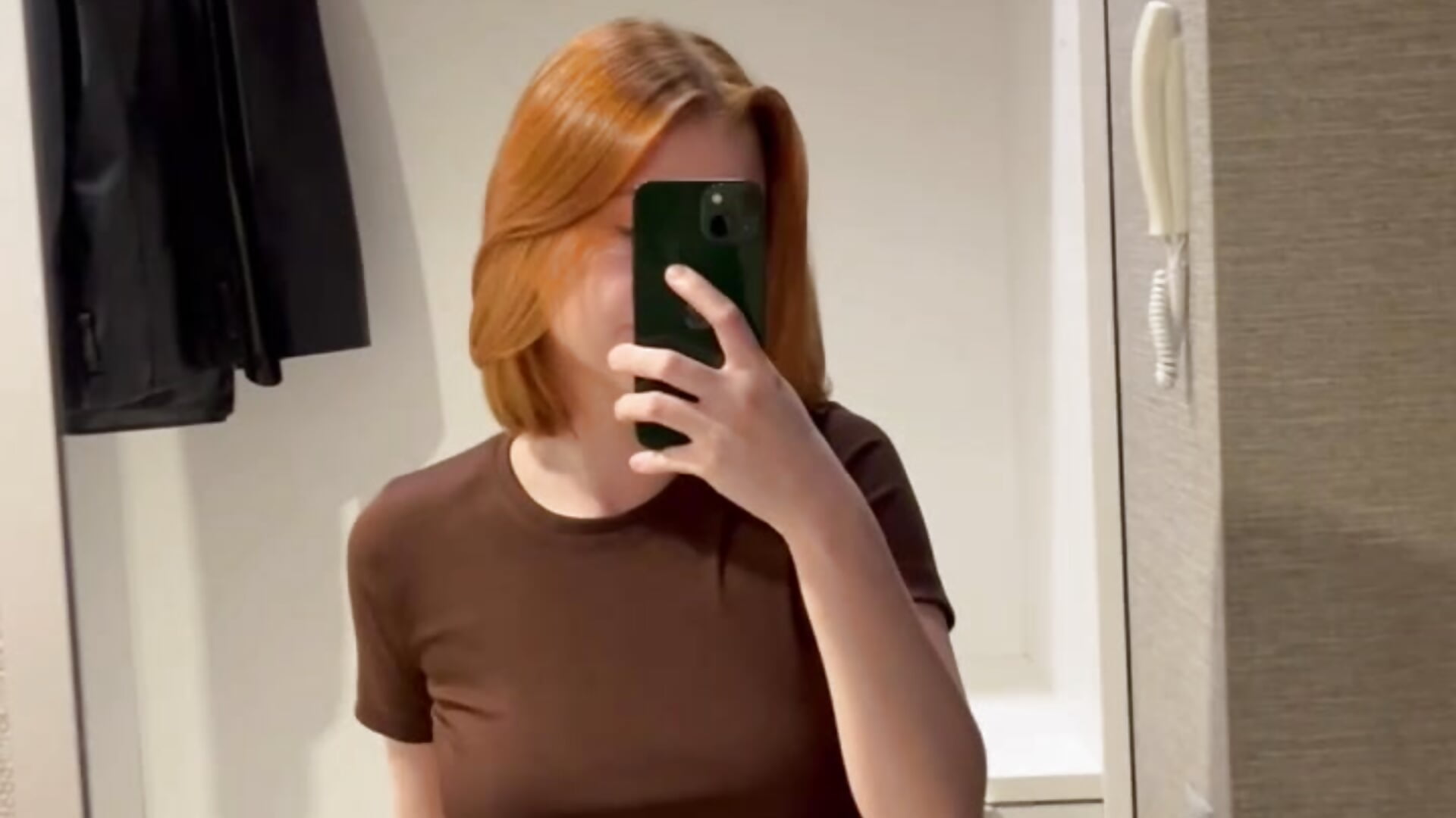 tight dress– CindyRadisson kameramodell videója