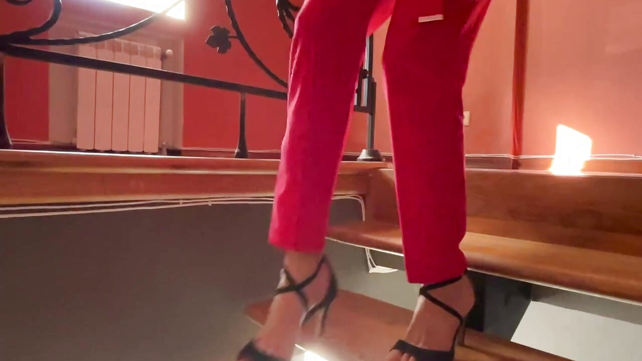 Sexiness in every step - CameronEnns 캠 모델의 동영상