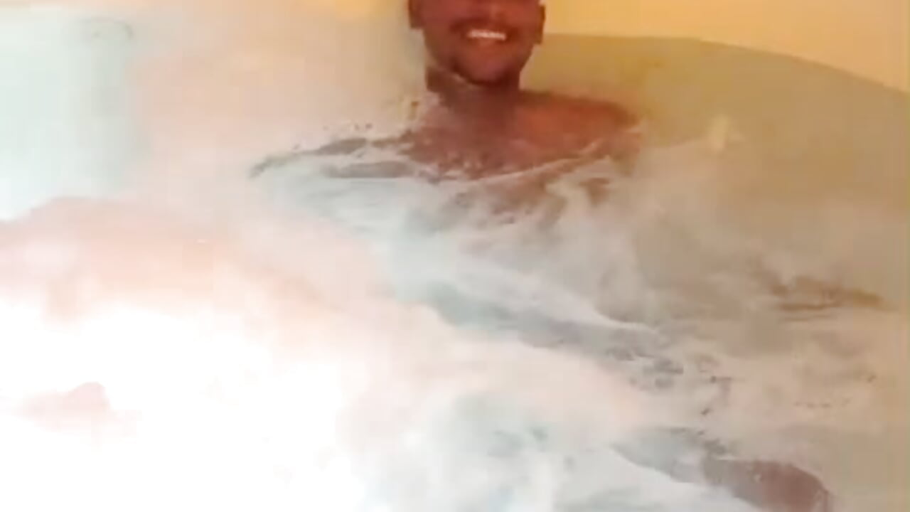 Eu - vídeo de Tentacao-maxima modelo de câmara