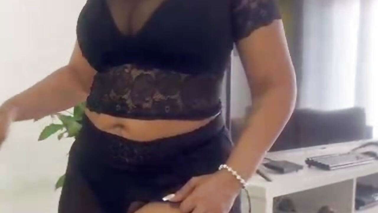 tattoo skar - video by skarlleth_11 cam model