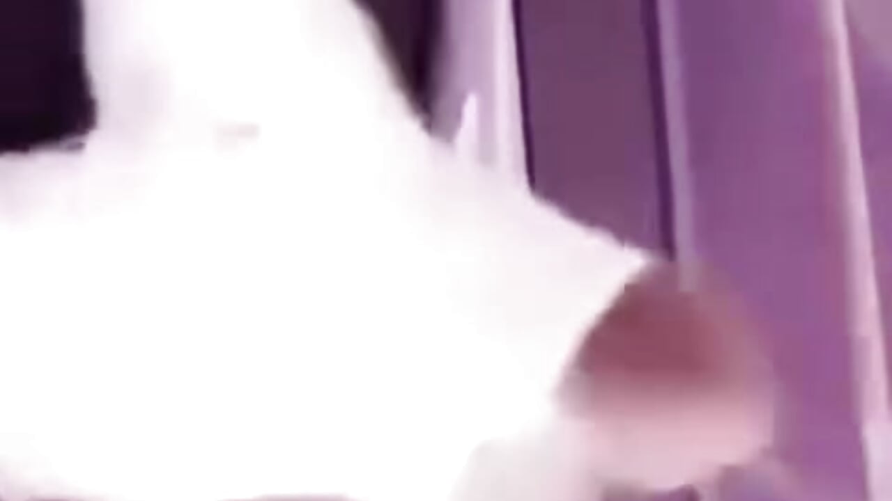 “The tension starts now…” - vídeo de EmmaEbony_ modelo de câmara