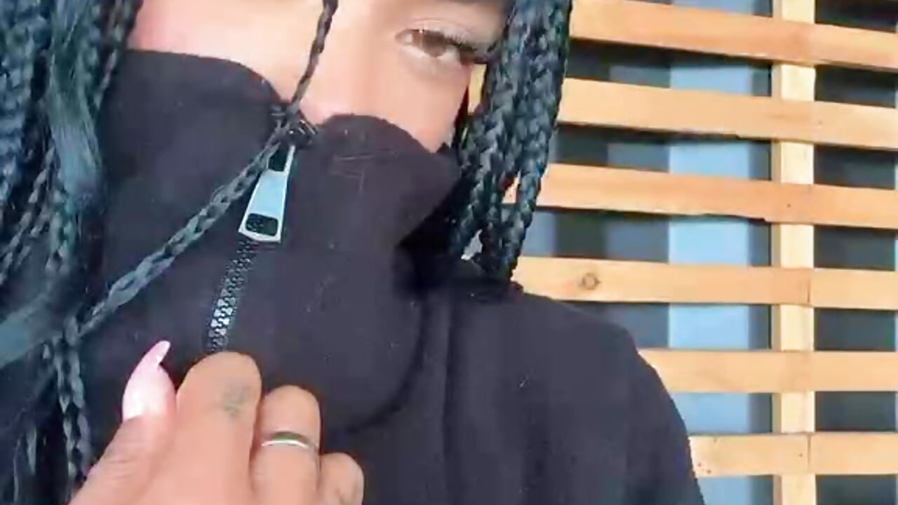 cat eyes that make you fall in love😼✨ - video by EmmaEbony_ cam model