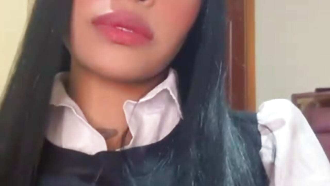 “Don't play with me... I do know how to play 😌” - Vídeo de EmmaEbony_, modelo de vídeos