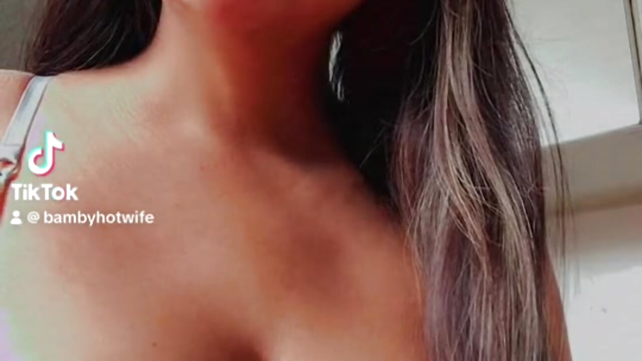 v09044g40000cm0c0tfog65vi241vdo0 - vídeo de bamby_safre modelo de câmara