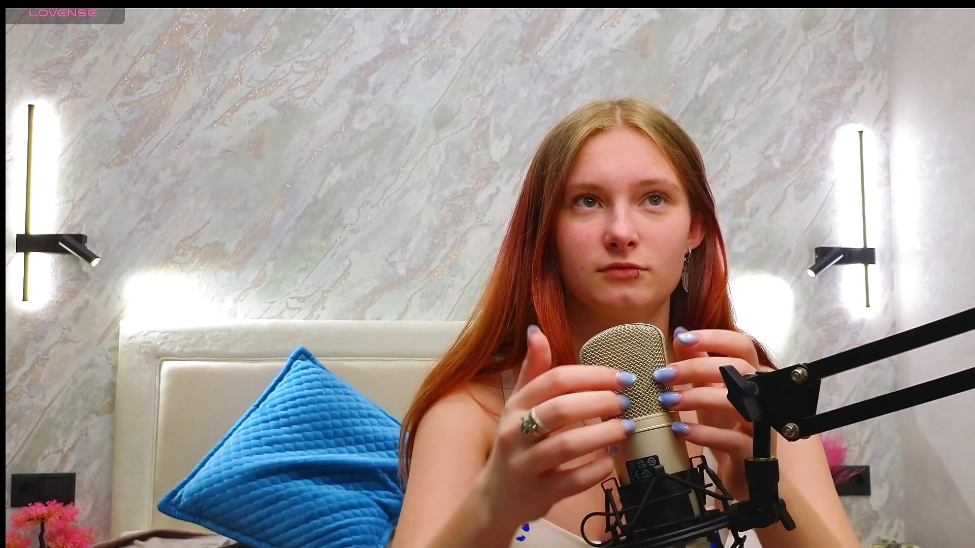 ASMR - clip cu LinetteGary model videochat