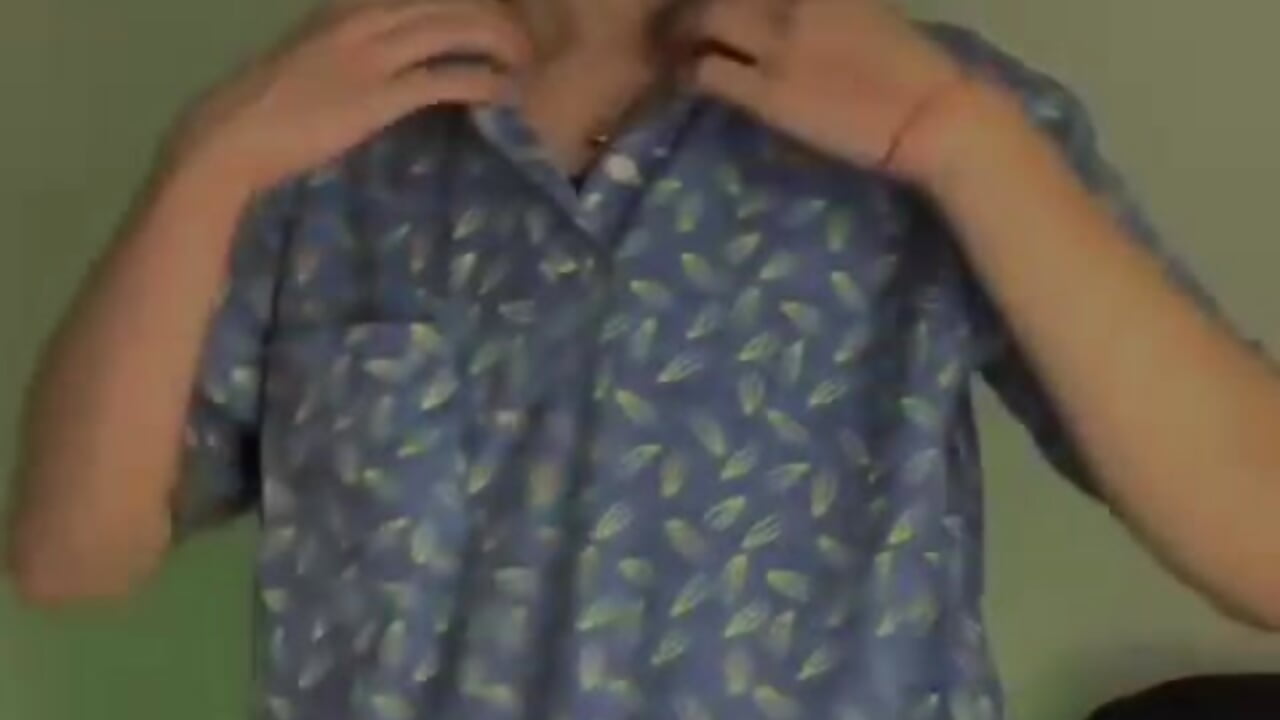 ME FORMAL - video by Tonerii cam model