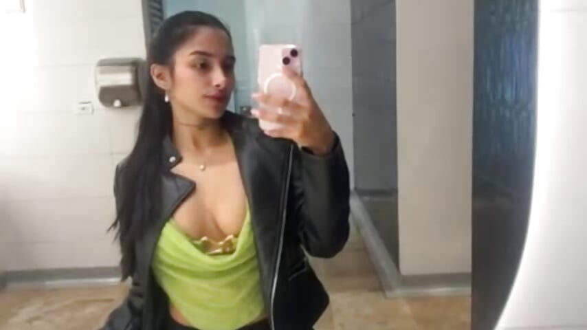 🥰 - video by Lorena_Mcfly cam model