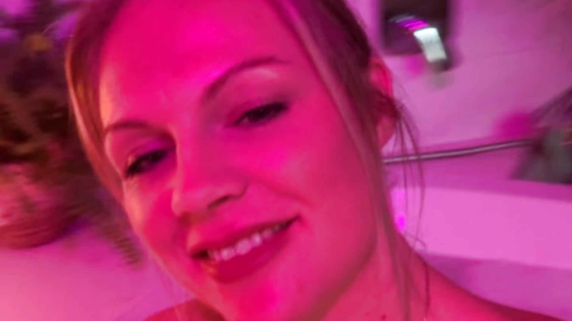 💋😘 - video by Isabella_kiko cam model