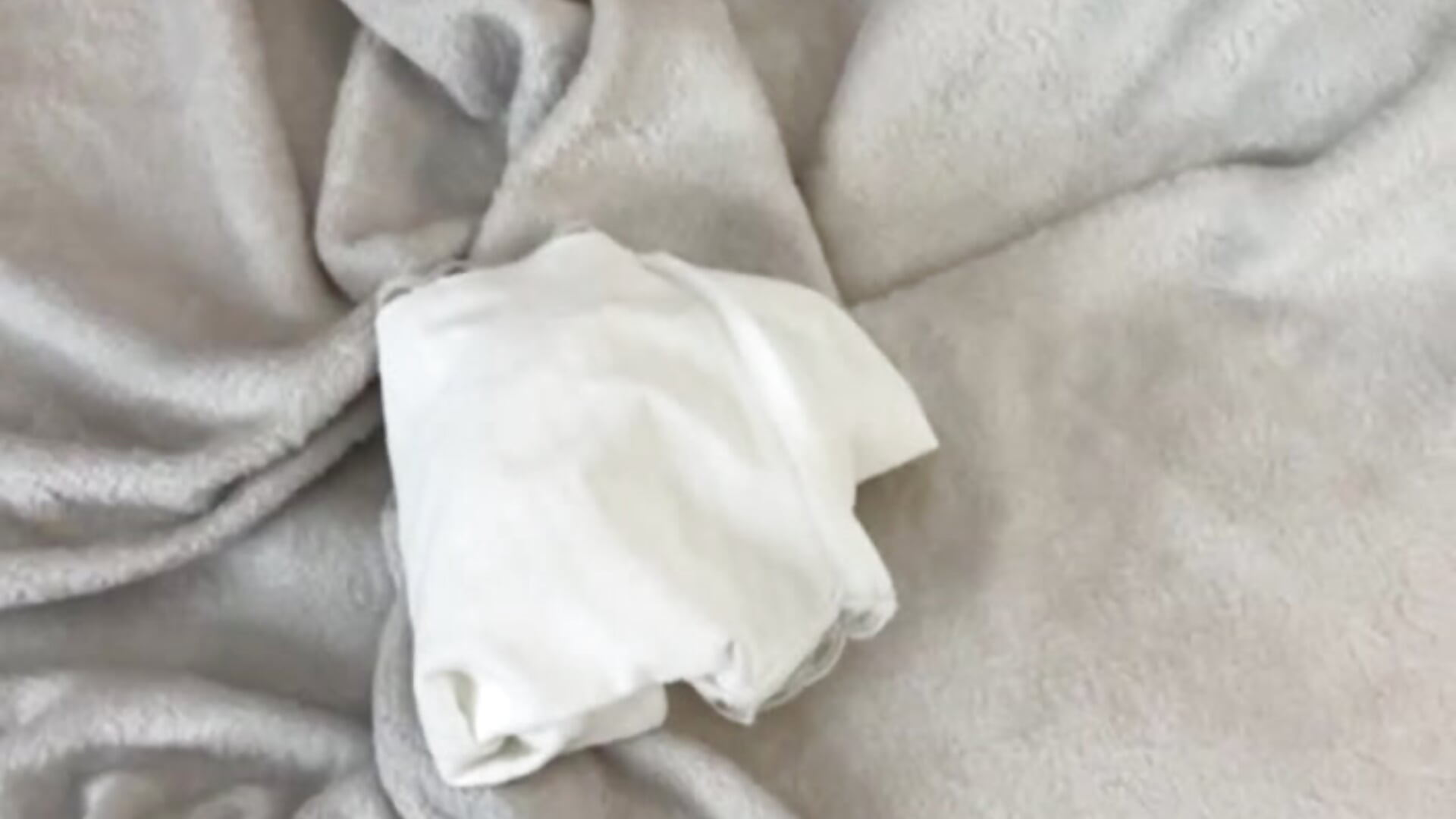 Should I stream while yoga class ? 🤔 - video av no_angelll cam model