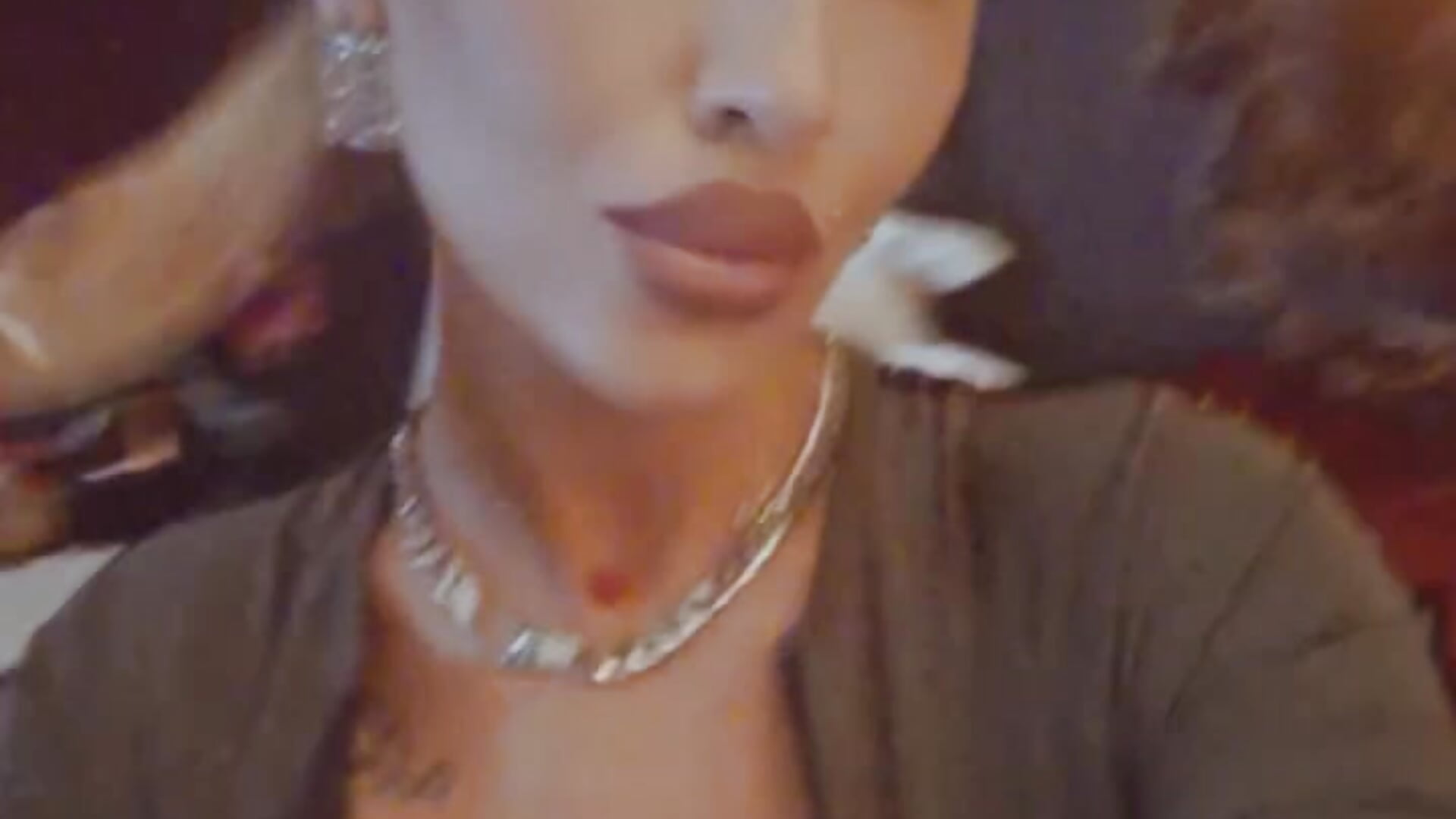 Lara Croft Halloween Special - video oleh model kamera VickiSpice