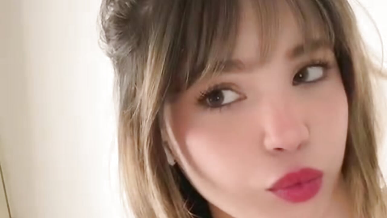 How often do you look at me? - video by jana_parissi cam model