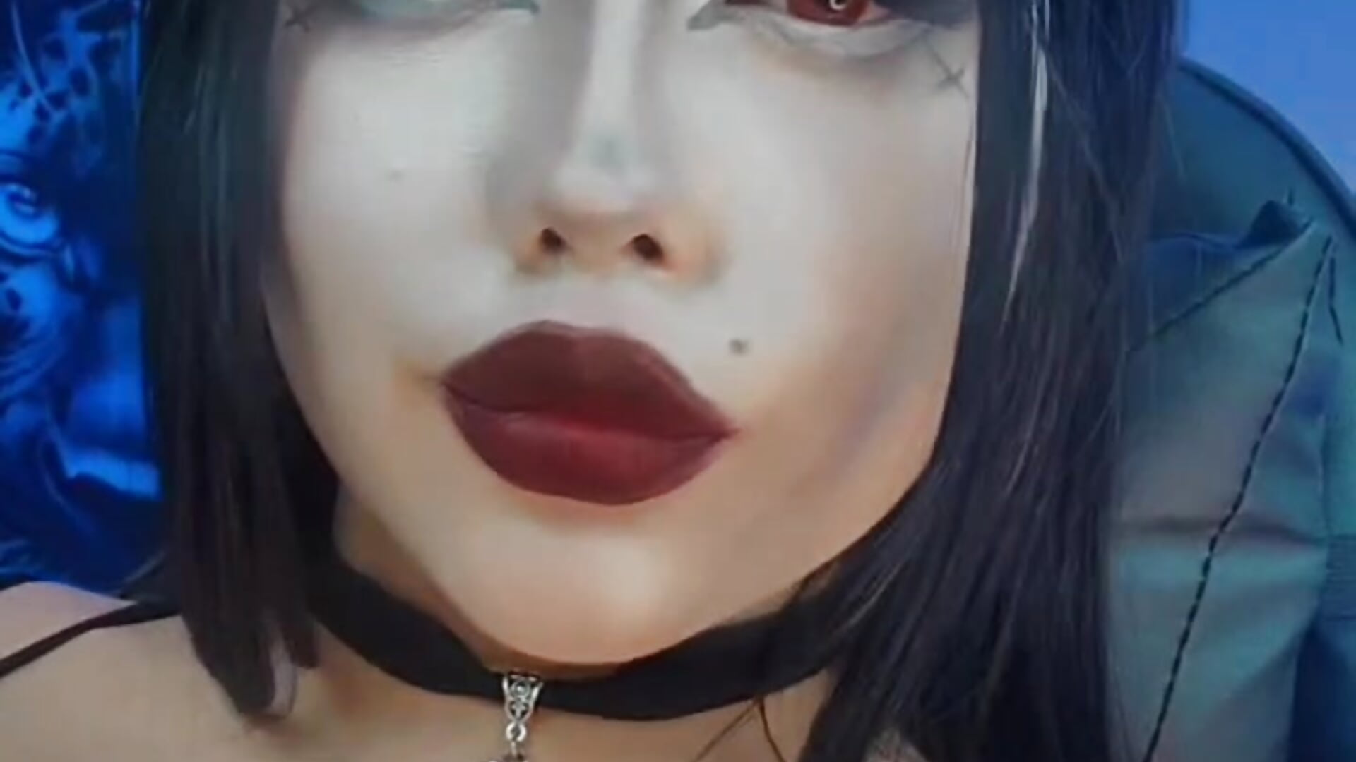 Your demon 😈 - video by nicol_ruizz cam model