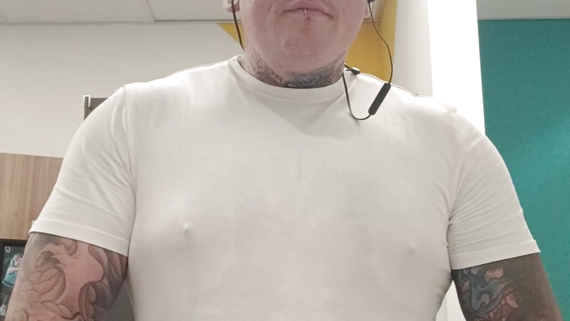 Pec flex - video by SirCharlieTraps cam model