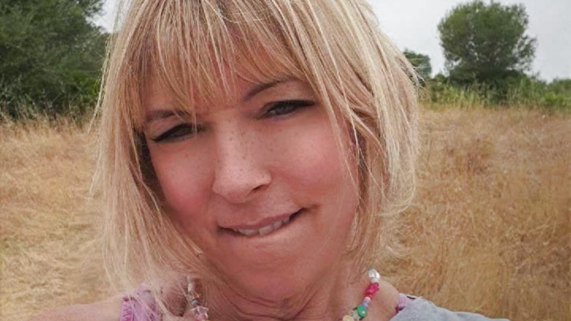 Sending you kisses - vídeo de NAWTYClassyBritMILF modelo de câmara