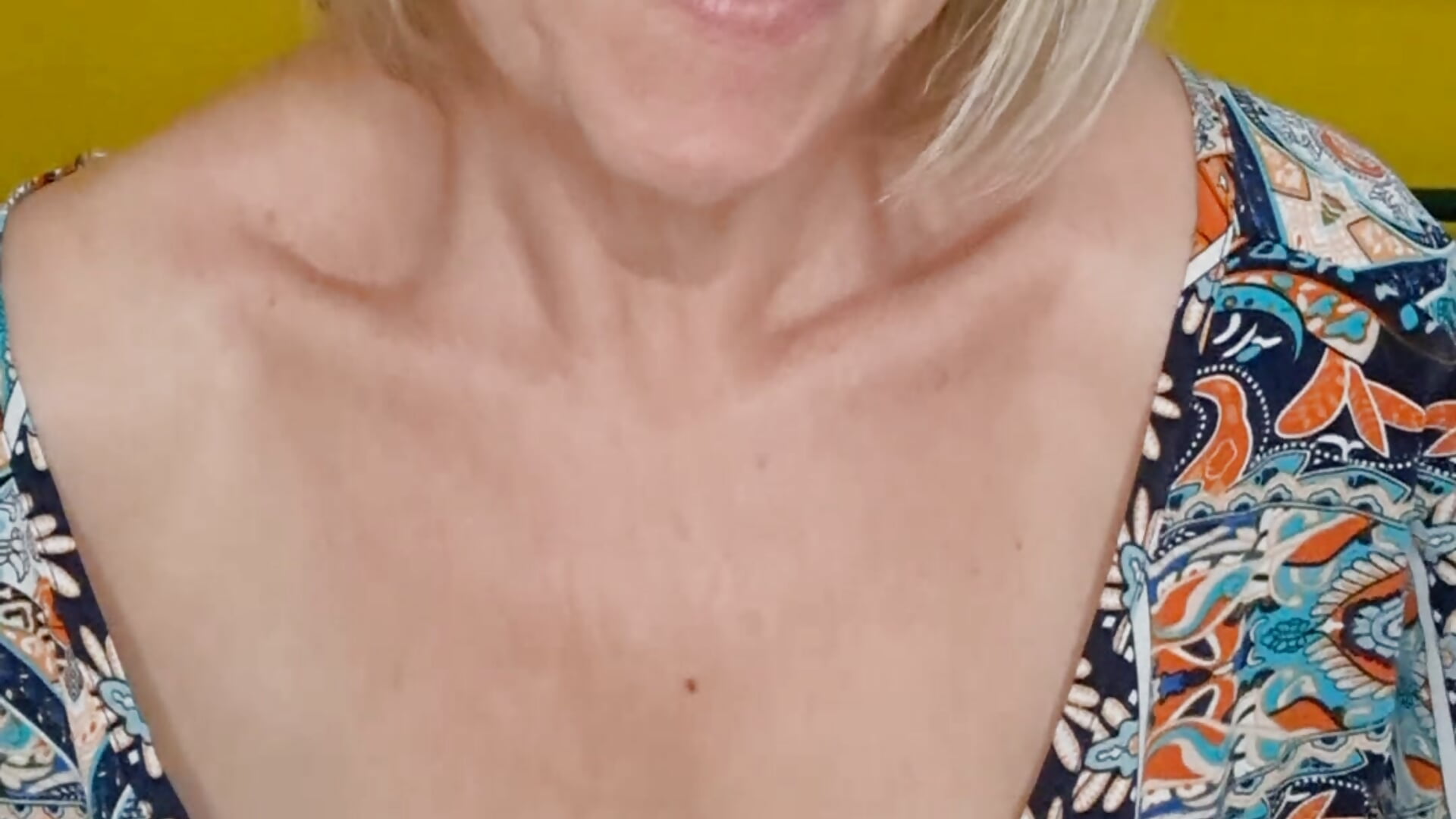 Step mom catches stepson with knickers custom video - Video von NAWTYClassyBritMILF Cam-Model