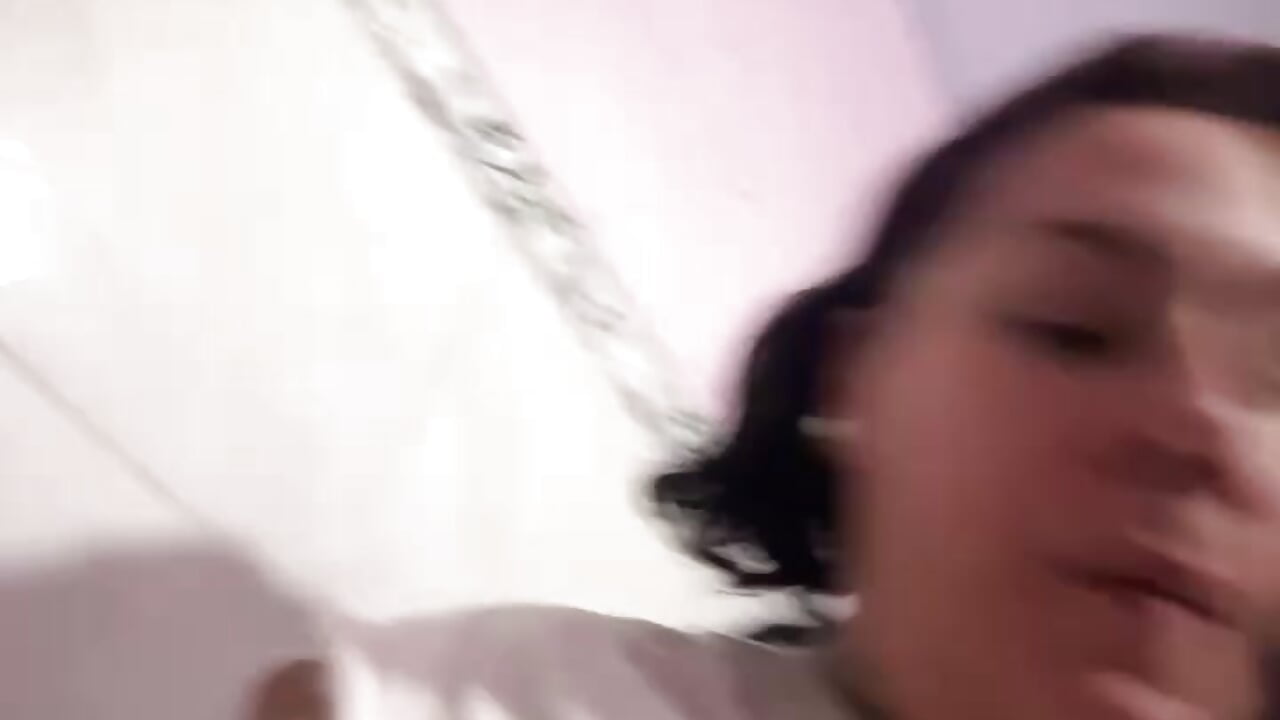 Chupar pija y show de tetas - TuFantasiaYTuMorbo adlı kamera modelinin videosu