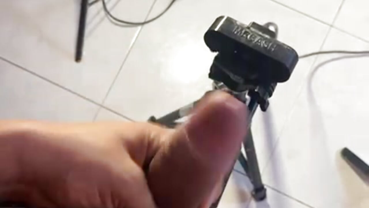 masturbating my cock in the morning  🤭😈🎀 - Vídeo de Sol_Vanegas, modelo de vídeos