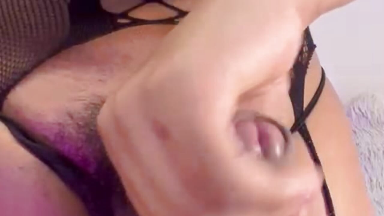 EXPLOTANDO DE LECHE EN TU BOCA 😈👅💖 – video modela na kameri Sol_Vanegas