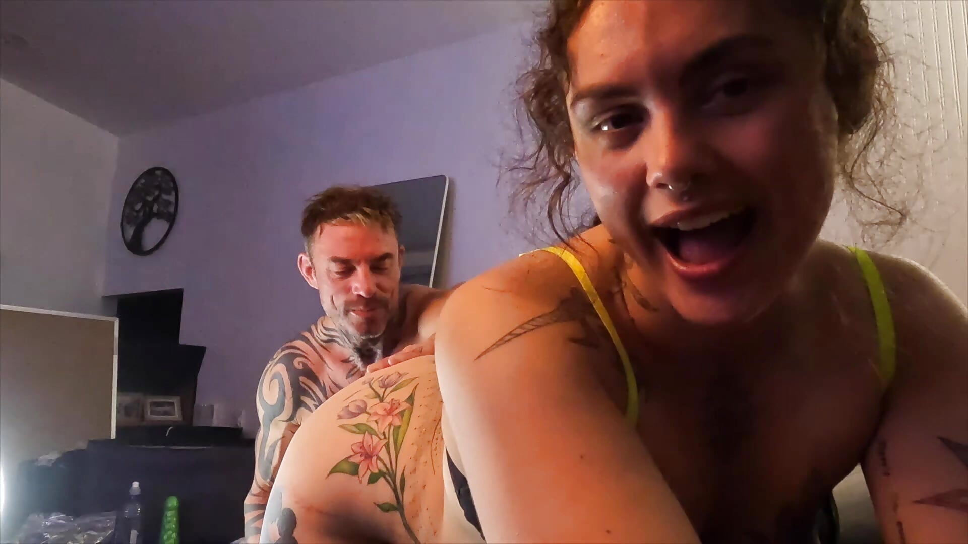 EAT, MY, ASS - video by Double_the_fun101 cam model
