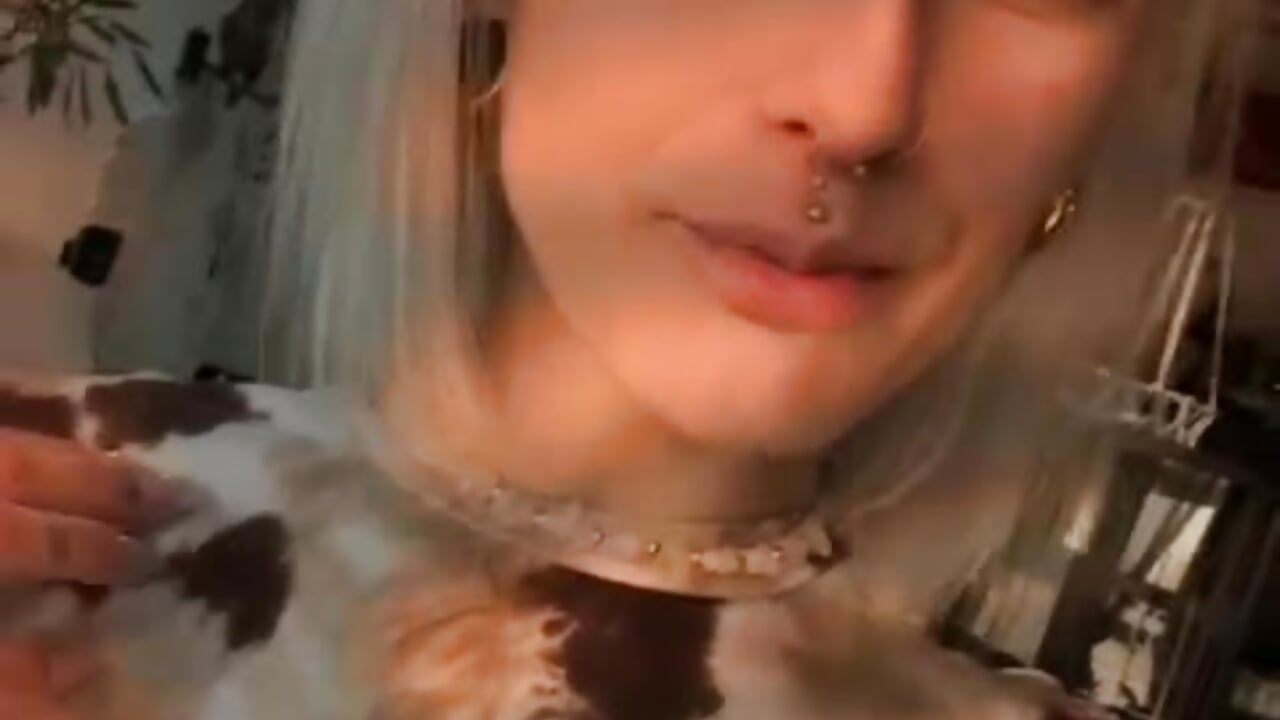 Willkommen 🤍🖤 - video by Shy_Ivy cam model