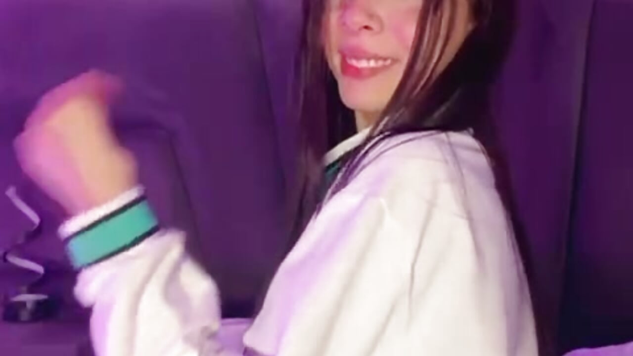 Ur girl - vídeo de CleoWhite modelo de câmara