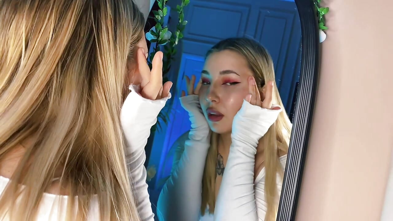 lookin at you - video by pineapple_kate cam model