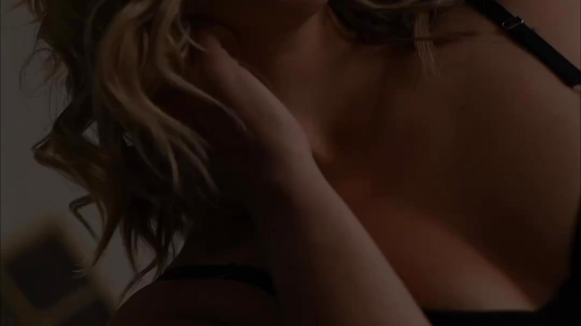 Sensual curves, gentle touches, stockings and my elastic ass…..even more details in the fan club ;) - วิดีโอโดย EmiSoul โมเดลแคม