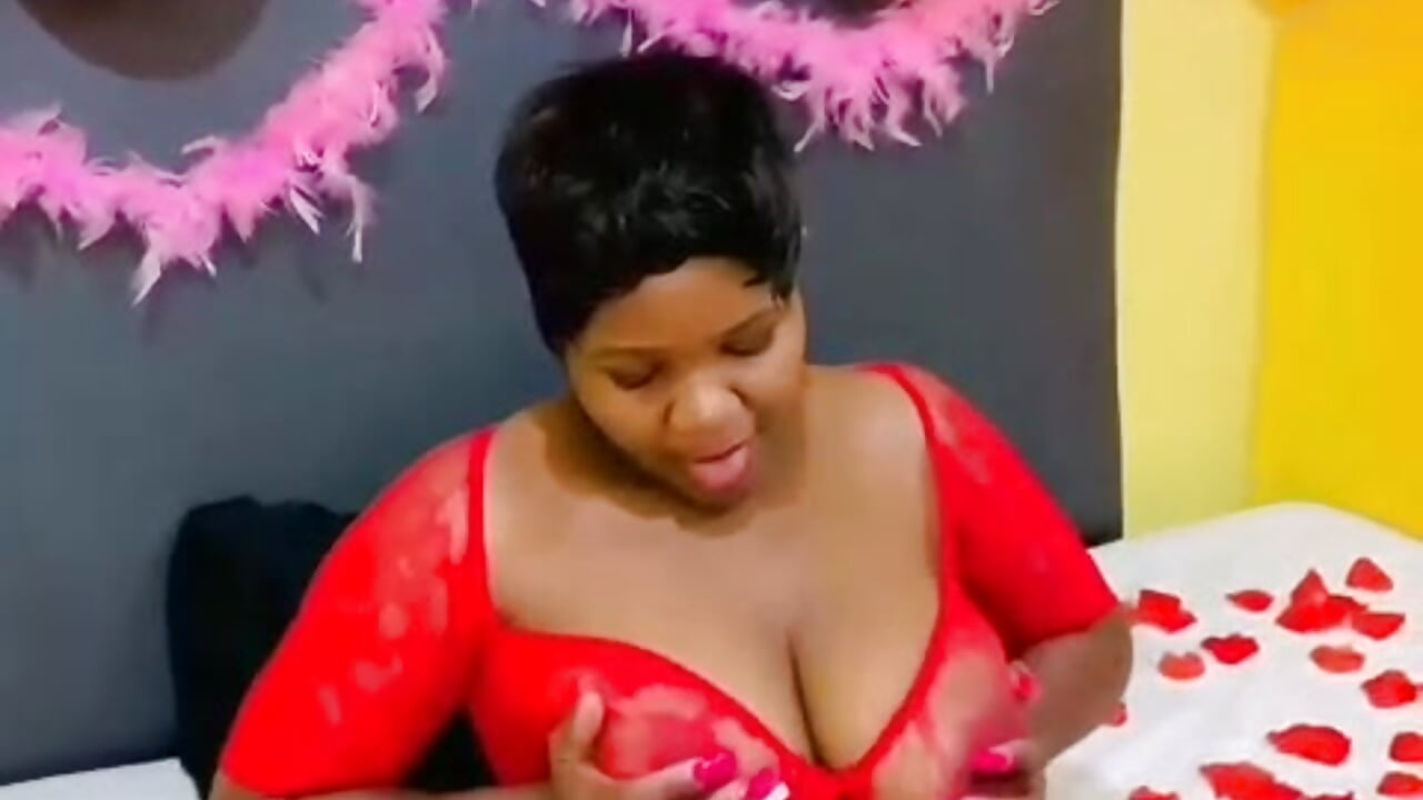 Lady In Red. - vídeo de la modelo de cam ChubbyBitch26