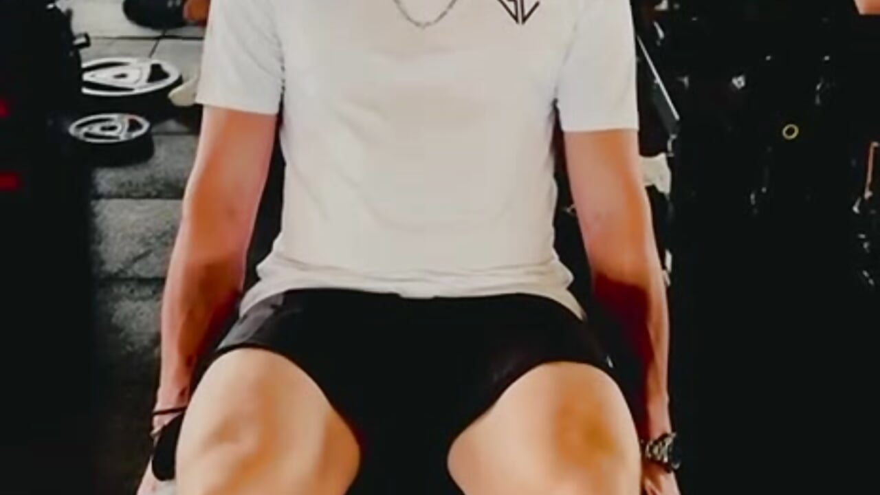 piernitas - video by douglaszaens cam model