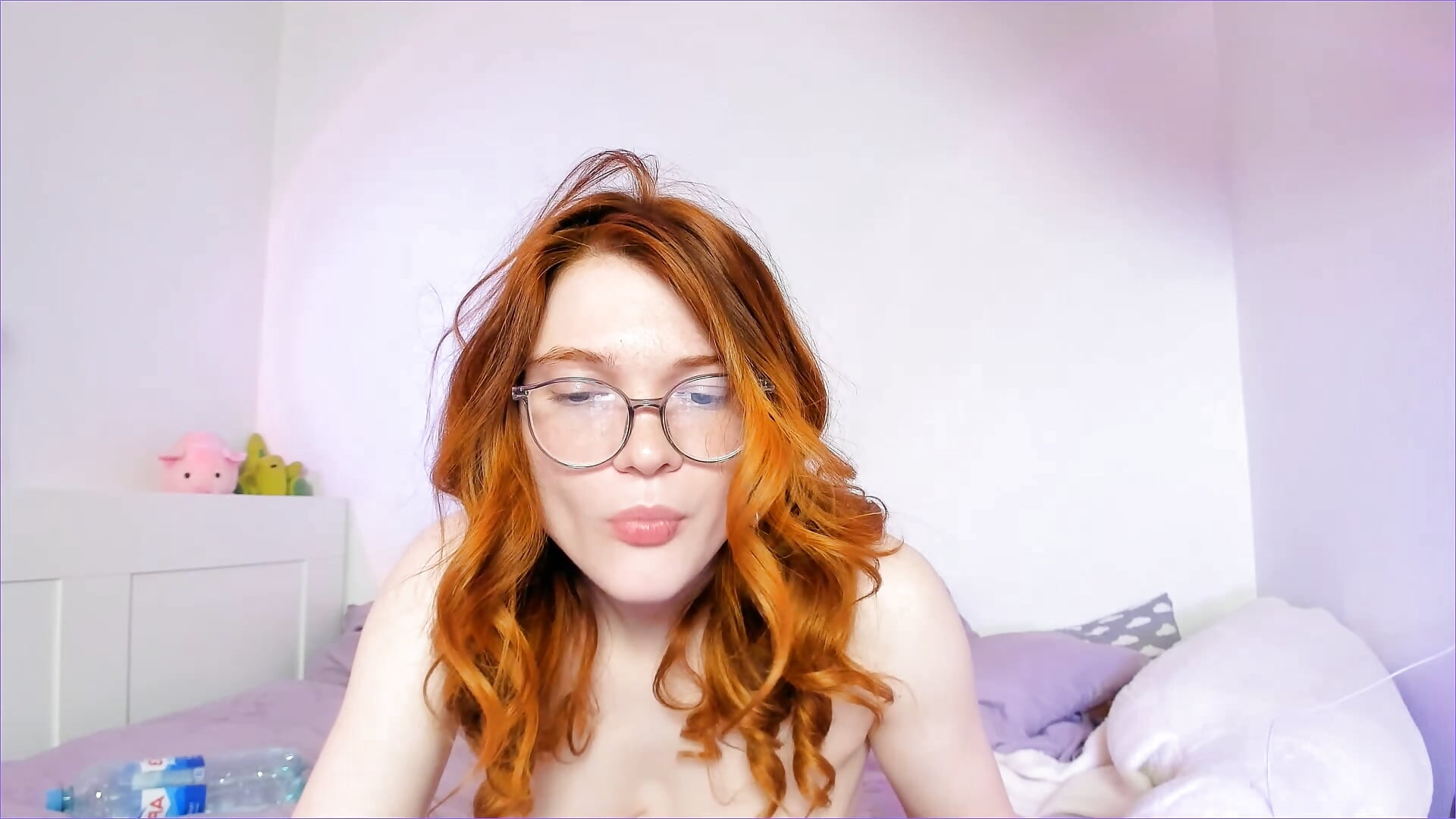 REdhead muckbang omnomnom - vidéo du modèle de showcams annkeenon