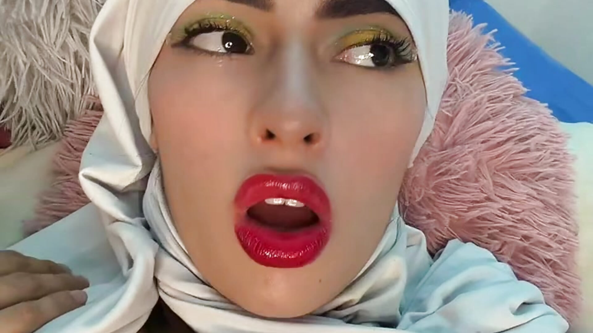 Welcome to my room💦💖 - _Zahiira_ adlı kamera modelinin videosu