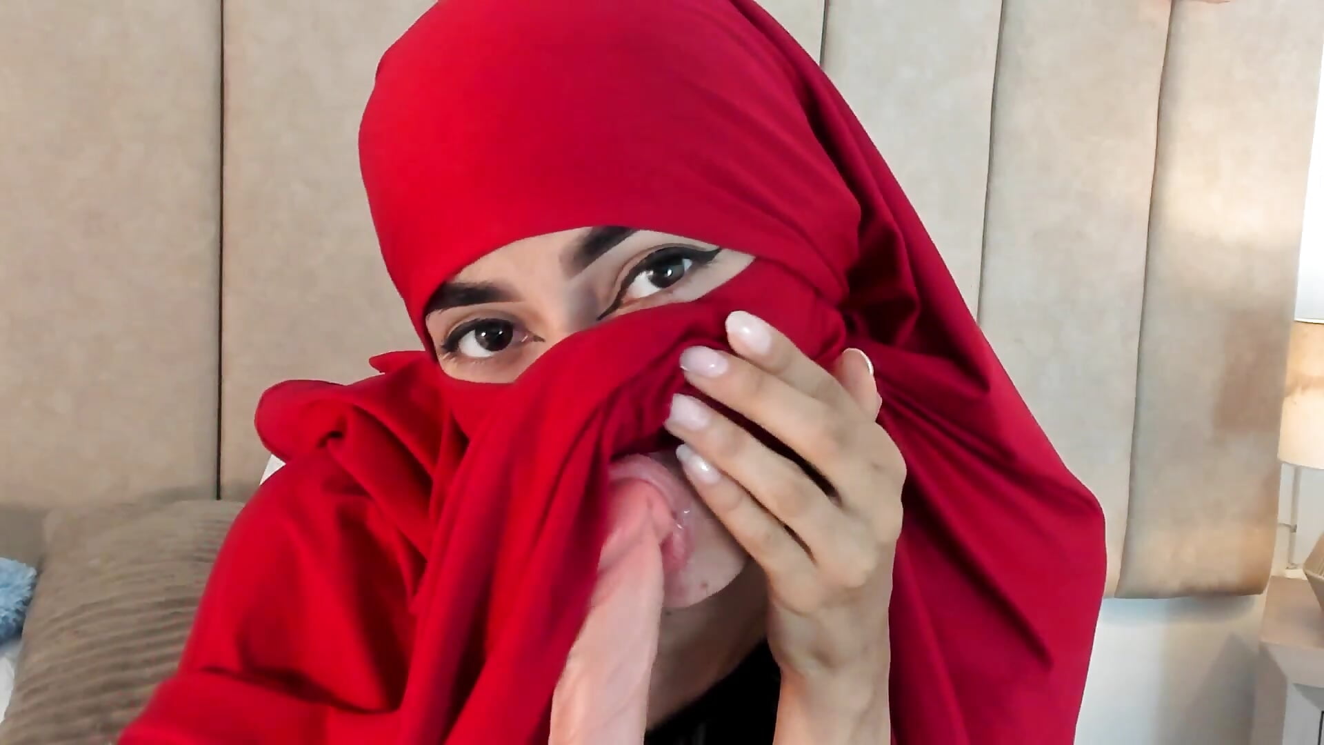 blowjob with hijab - _Zahiira_ adlı kamera modelinin videosu