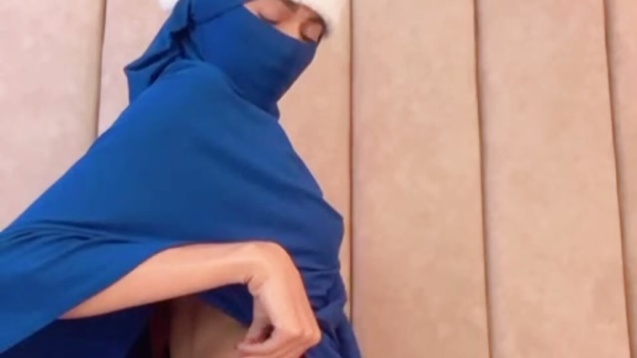 flash ass and boobs