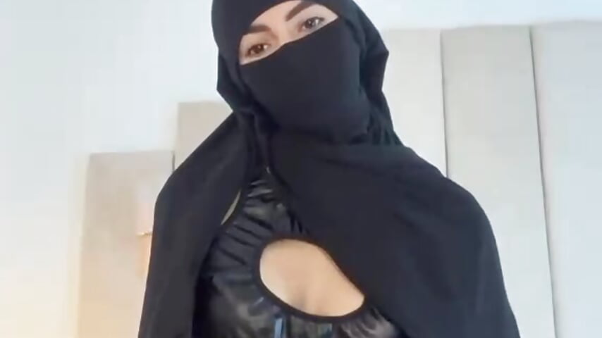 Enjoy your time here! 😊 - βίντεο μοντέλου _Zahiira_