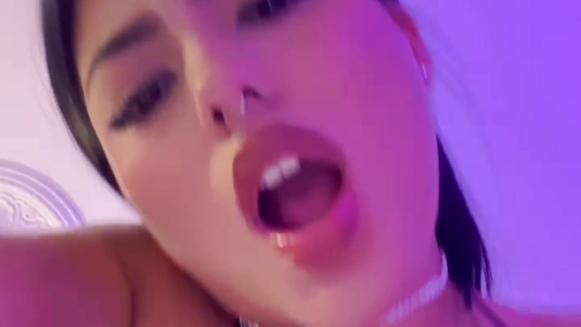 Shhh! I'm getting hot! - video by dana_hazze cam model