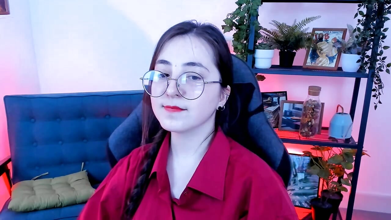 kiss you! – video af VirtuallVoyant cam-model