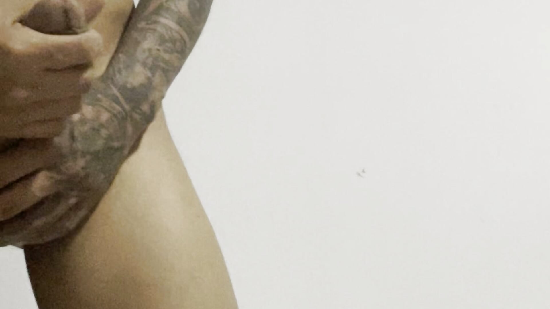 Video 4 .MOV - vídeo de _Logan_Colton_ modelo de câmara