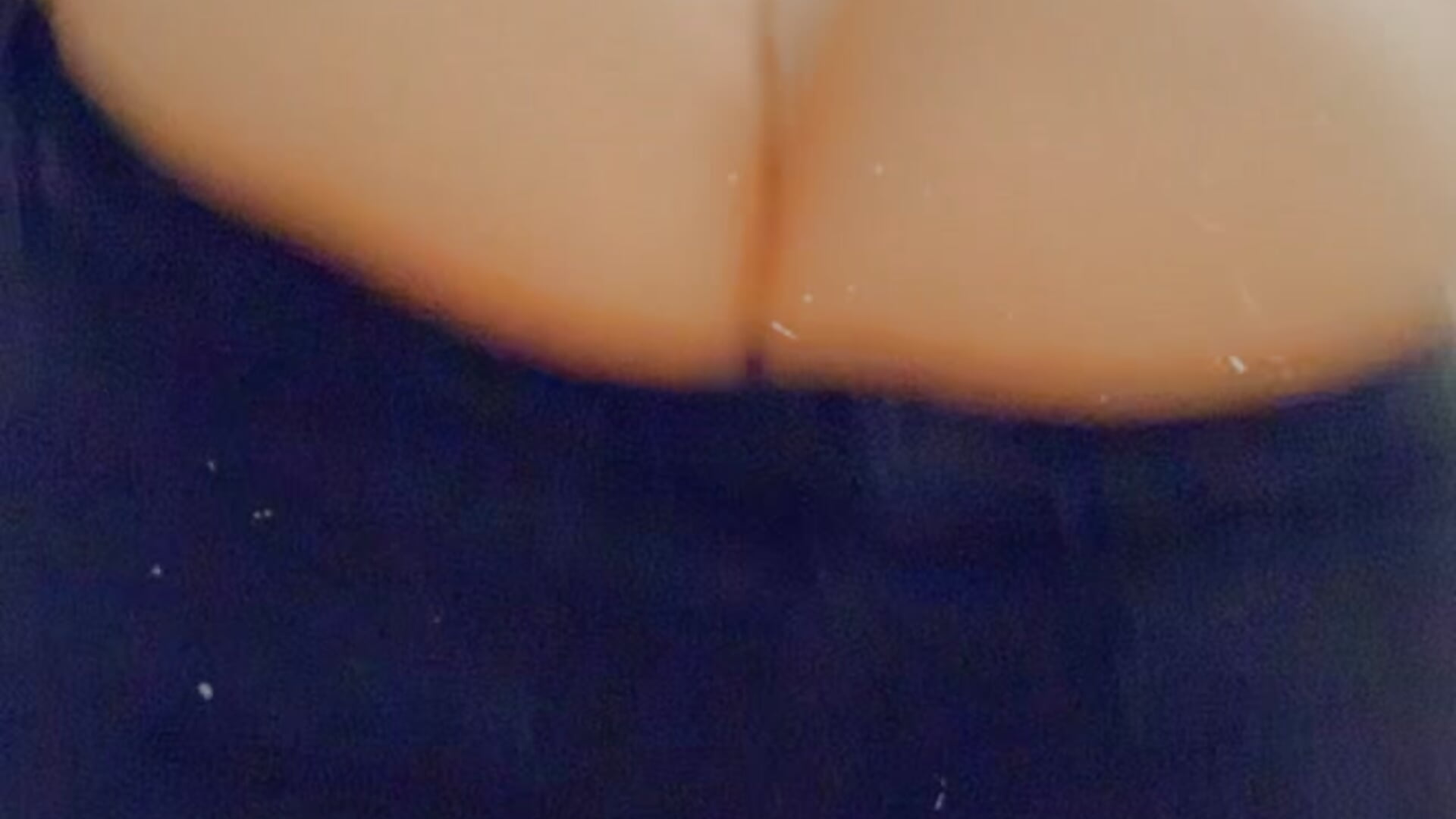 BIG BUTT PROBLEMS- putting on jeans