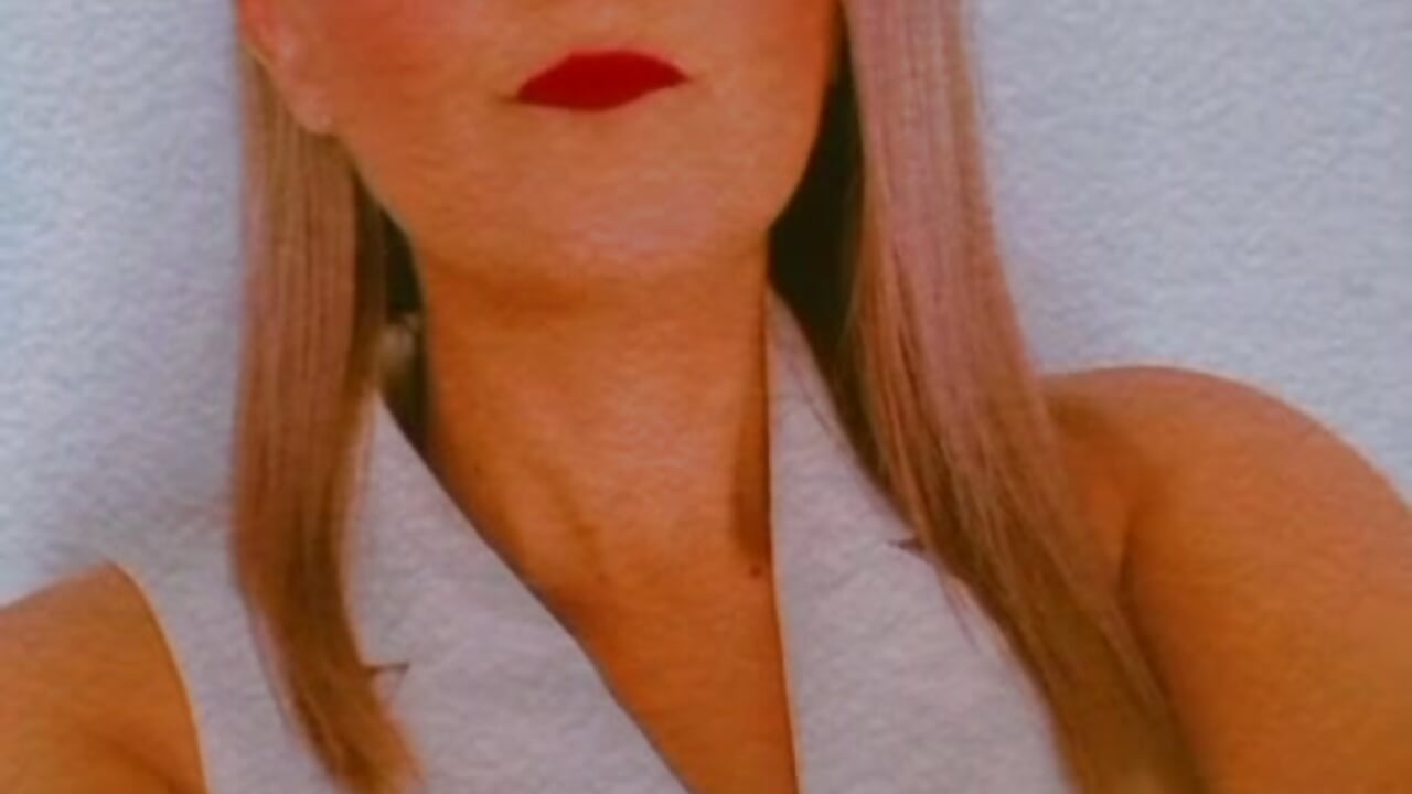 hey guys 💋 - video by Tinymilf_ cam model