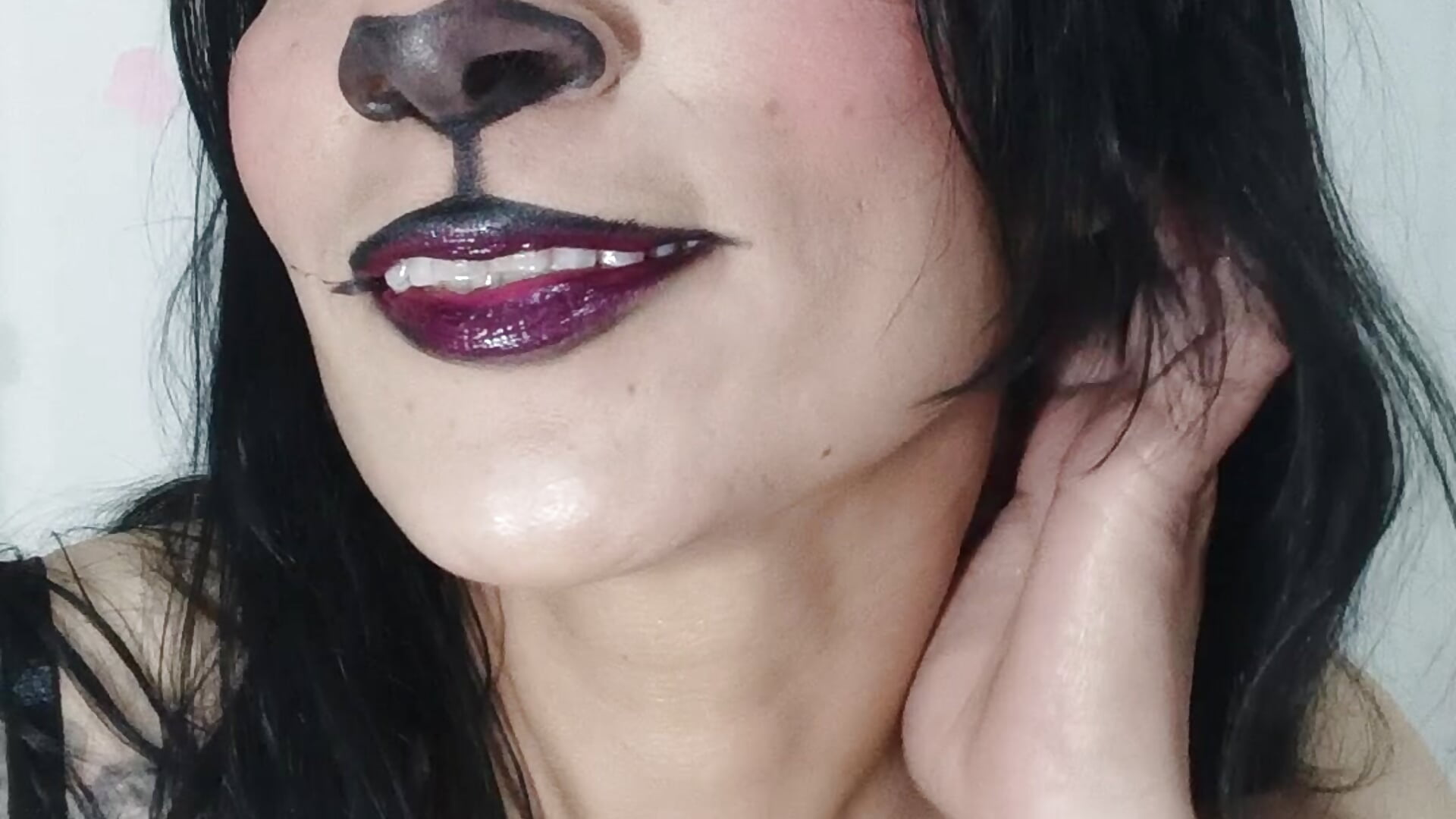 Your favorite kitten - video by KimGolden-onf cam model