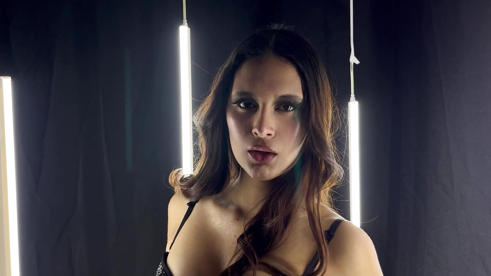 Hellooo! - video by valentini_villa cam model