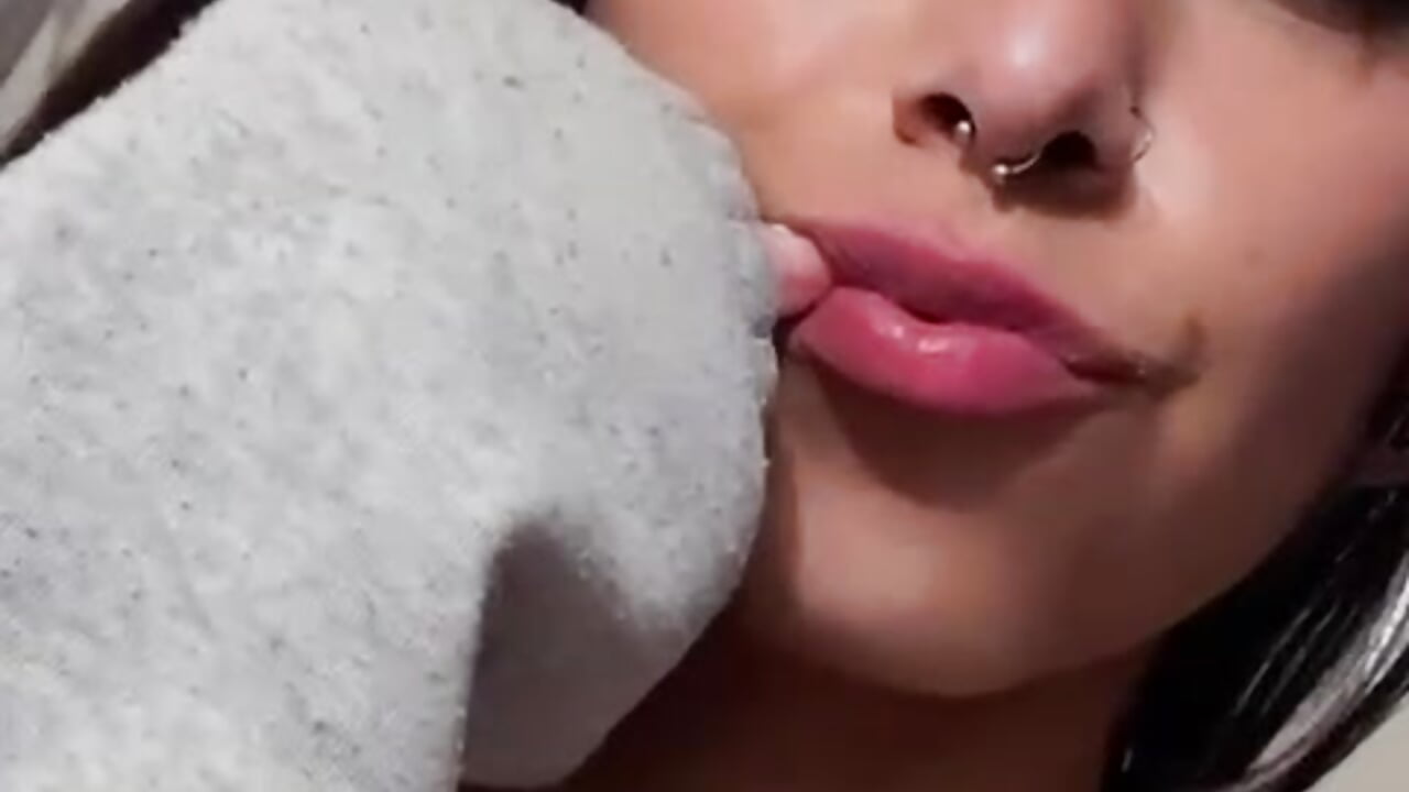 Wink Wink 😉💋 - відео від вебкаммоделі Ambar_gh1